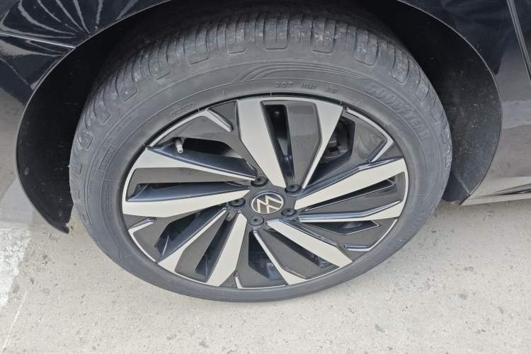 Used Volkswagen Passat 2023 Revised 380TSI Luxury Edition