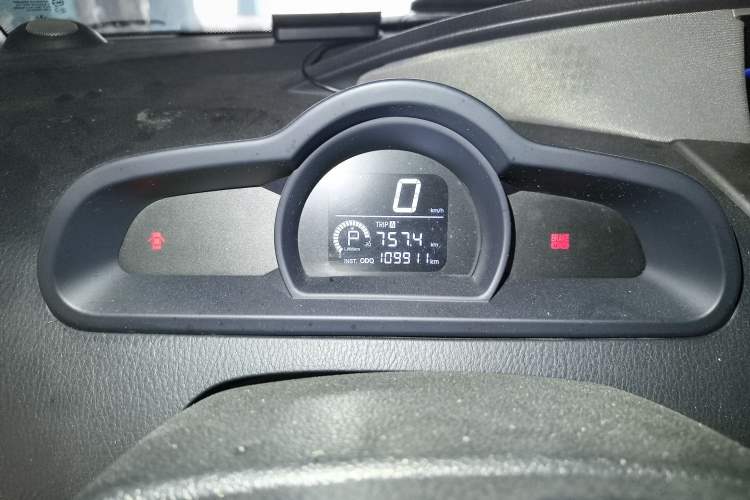 Used SsangYong Rodius 2014 2.0T Diesel Two-Wheel Drive Luxury Navigation Edition
