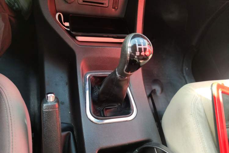 Used FORTHING Lingzhi 2020 M5L 1.6L Base Model 7 Seats