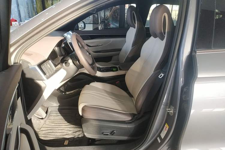 Used BYD Song PLUS New Energy 2025 EV Intelligent Driving Version 520km Premium Model
