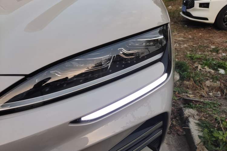 Used BYD Song PLUS New Energy 2025 EV Intelligent Driving Version 520km Premium Model
