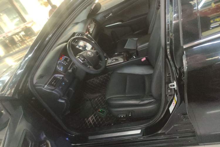 Used Toyota Camry 2015 2.0G Premier Edition
