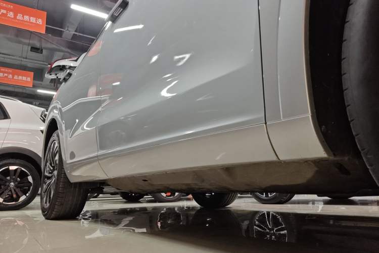 Used Hima AITO M7 2024 1.5T Rear-Drive Plus Version 5 Seats
