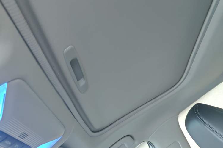 Used Toyota Wildlander 2020 Dual-Motor 2.5L E-CVT Four-Wheel Drive Luxury Edition
