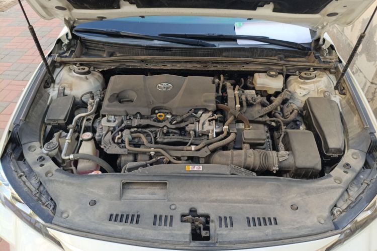 Used Toyota Avalon 2019 Dual-Engine 2.5L XLE Prestige Version China VI Standard
