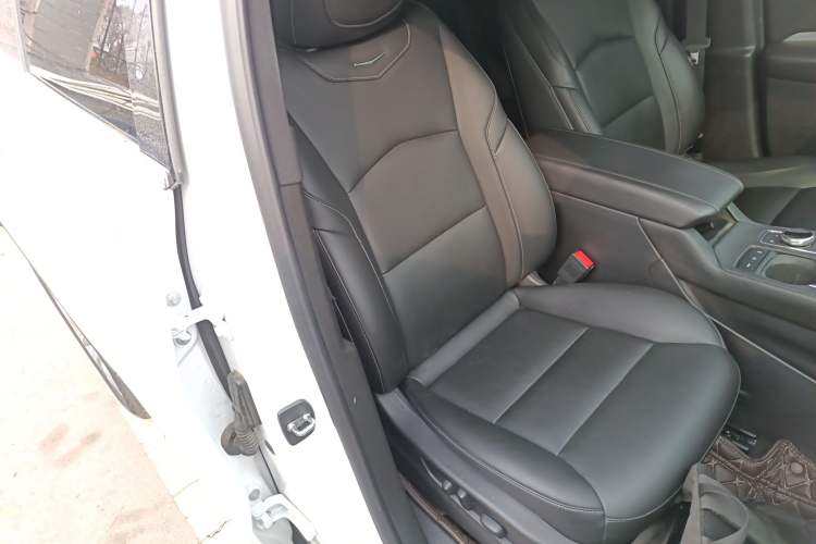 Used Cadillac XT4 2021 28T Two-Wheel Drive Leading Version