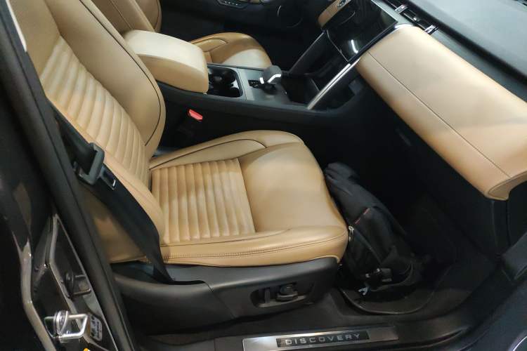 Used Land Rover Discovery Sport 2024 Luxury Custom Edition
