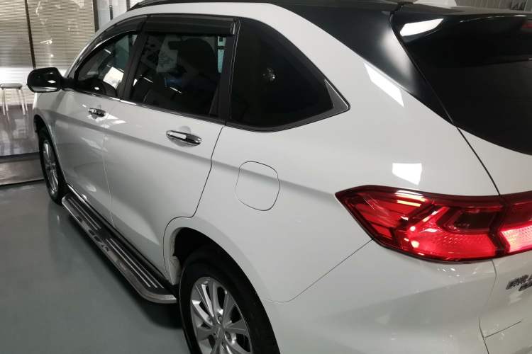 Used Haval M6 2021 PLUS 1.5T DCT Luxury Smart Connectivity Model
