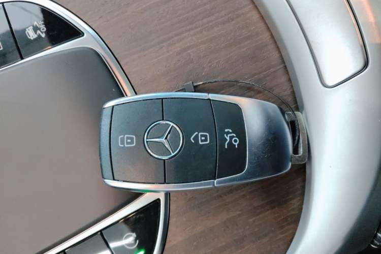 Used Mercedes-Benz GLC 2020 Facelift GLC 300 L 4MATIC Dynamic Edition
