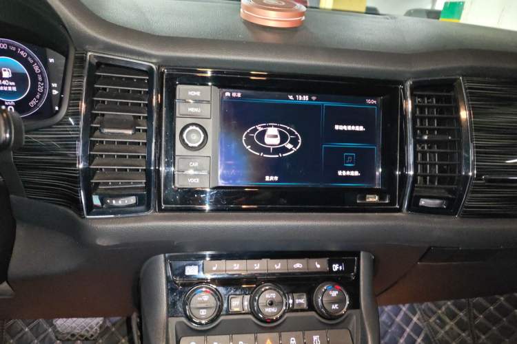 Used Skoda Kodiaq 2019 Facelifted TSI380 7-Seater All-Wheel-Drive Flagship Version China VI Standard