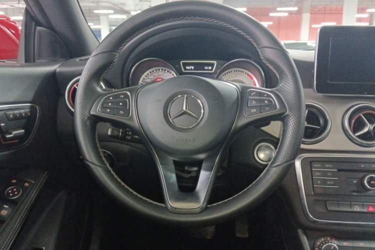 Used Mercedes-Benz CLA 2015 CLA 200
