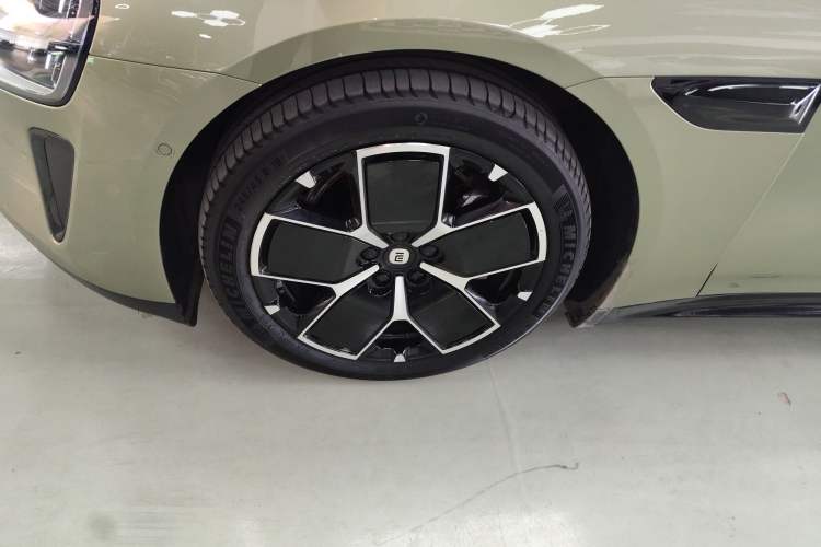 Used  SU7 2024 Rear-Drive Ultra-Long Range Advanced Pro-Level Intelligent Driving Version
