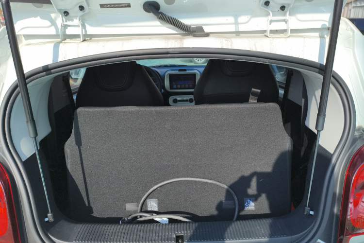 Used Roewe Clever 2021 302 km New Four-Seater Super-Efficient Version
