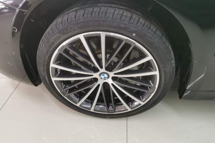 Used BMW 5 Series 2022 Restyled 530Li Leading Edition M Sport Package
