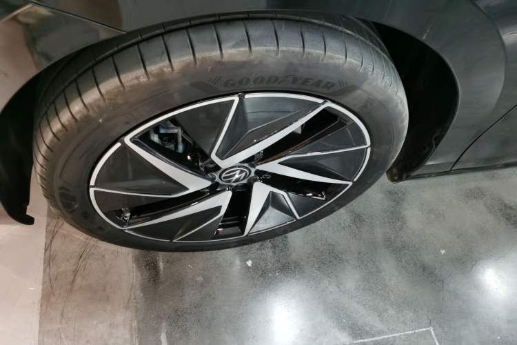 Used Volkswagen Magotan 2024 380TSI DSG Prestige Edition DaMai Package
