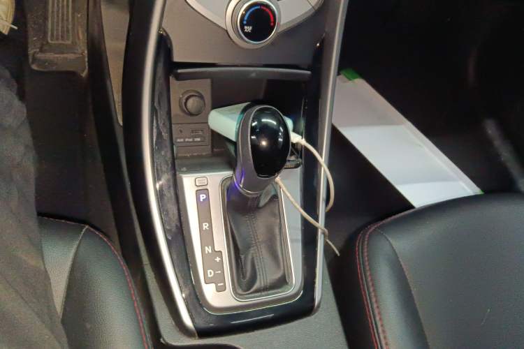 Used Hyundai Elantra 2015 1.6L Automatic Leading Model
