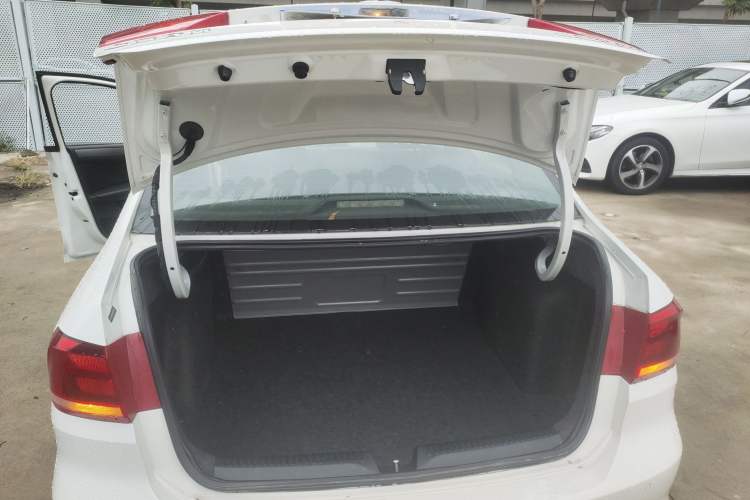 Used Volkswagen Santana 2015 1.6L Automatic Comfort Edition