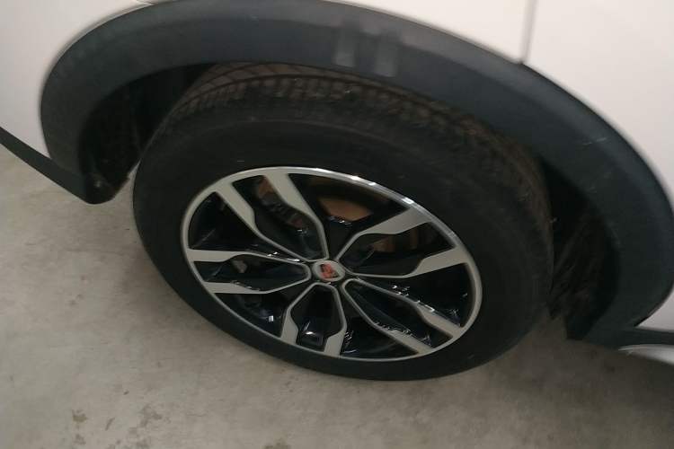 Used Roewe RX5 2016 20T Two-Wheel Drive Automatic Internet Smart Edition
