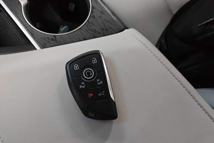 Used Buick GL8 2025 Lu Zun Deluxe Edition