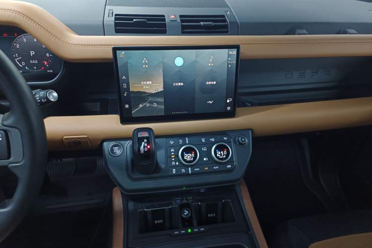 Used Land Rover Defender 2023 Facelift 110 3.0T P400 X-DYNAMIC HSE