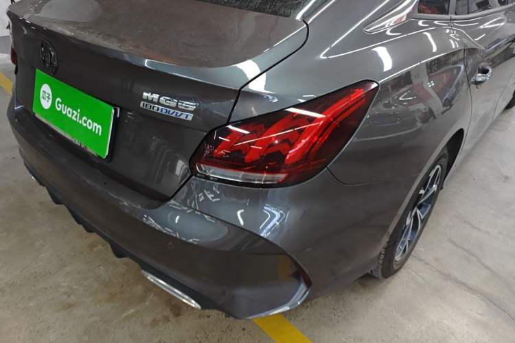 Used MG 5 2021 180 DVVT Manual Youth Luxury Edition
