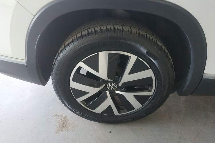 Used Volkswagen Tayron 2023 300TSI Two-Wheel-Drive Luxury Plus Advanced Edition
