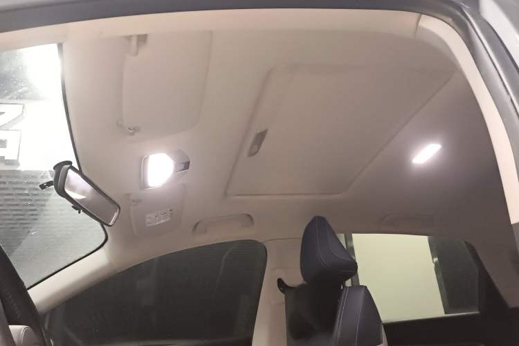 Used Geely Auto Emgrand 2022 4th Generation 1.5L CVT Flagship Model
