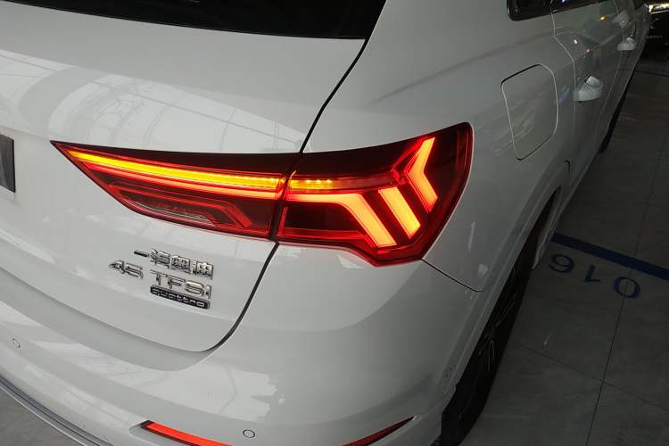 Used Audi Q3 2021 45 TFSI quattro Fashion Dynamic Model
