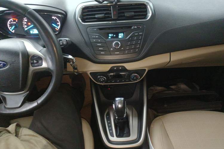 Used Ford Escort 2015 1.5L Automatic Fashion Model