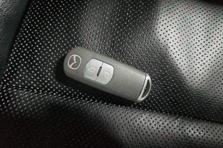 Used Mazda CX-5 2015 2.0L Automatic Two-Wheel Drive Urban Version