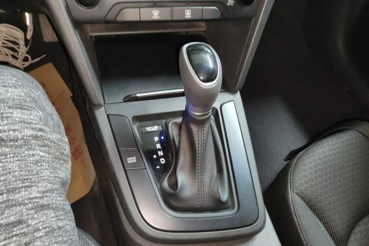 Used Hyundai Elantra 2016 1.4T Dual-Clutch Xuan Dong · Dynamic Version