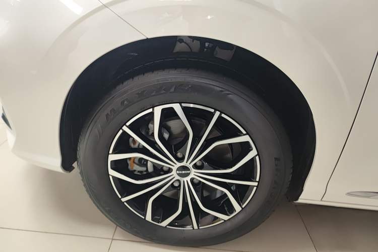 Used Roewe iMAX8 New Energy 2025 1.5T DMH Lu Zun Deluxe Edition
