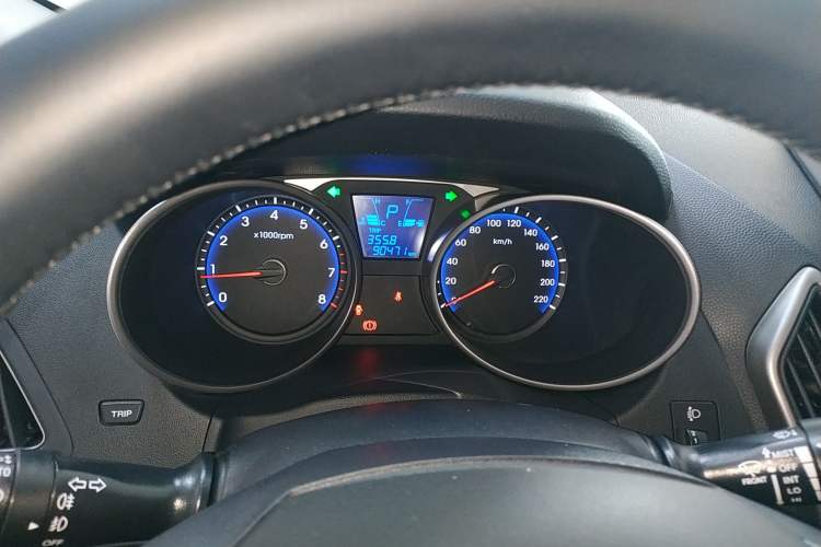 Used Hyundai ix35 2015 2.0L Automatic 2WD Smart Type China IV