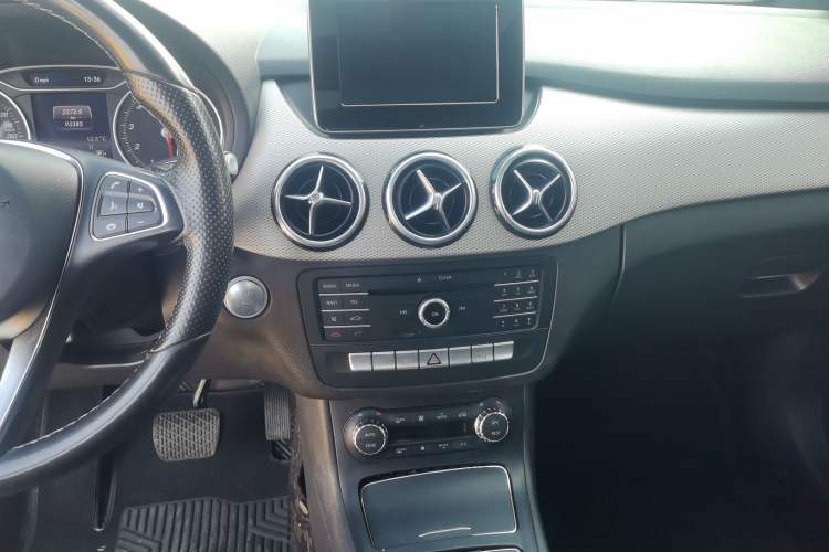 Used Mercedes-Benz B-Class 2015 B 200 Fashion Model