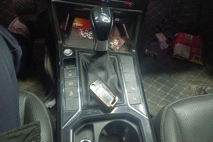 Used Volkswagen Passat 2022 330TSI Starry Luxury Edition – Exclusive Special Edition
