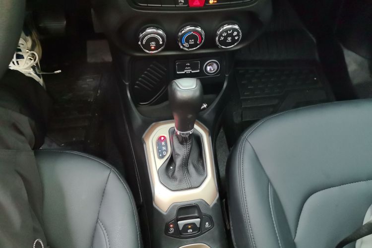 Used  Renegade 2017 180T Automatic High-Energy Version
