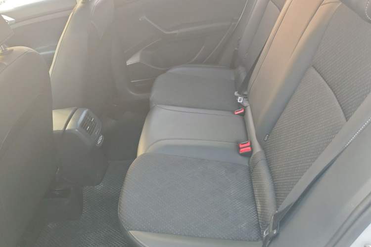 Used Volkswagen Tacqua 2021 200TSI DSG JoyConnect Edition