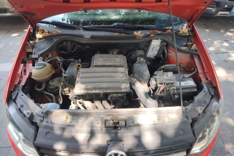 Used Volkswagen Polo 2016 1.6L Automatic Comfort Model
