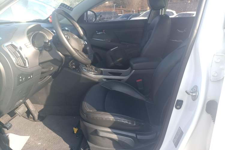 Used Kia Sportage R 2015 2.0L Automatic Two-Wheel Drive DLX Model