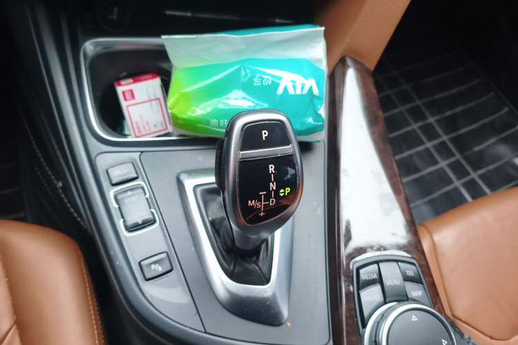 Used BMW 3 Series 2015 320Li Luxury Design Package Premium Edition
