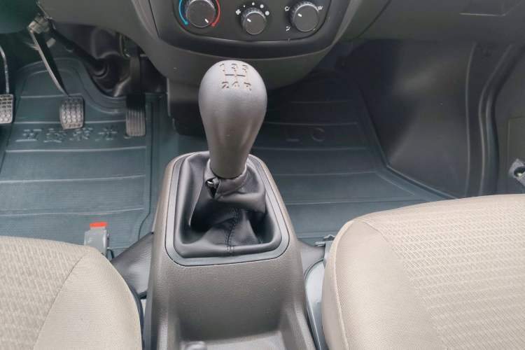 Used Wuling Rongguang S 2023 1.5L Base Version 5/7 Seats
