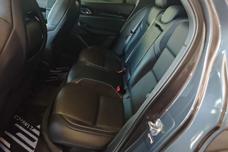 Used Lynk & Co 03 2023 1.5TD DCT JingPro
