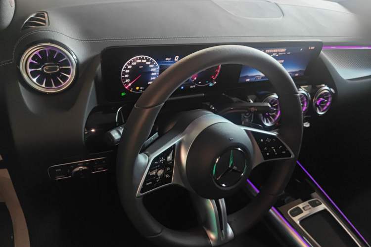 Used Mercedes-Benz GLA 2025 GLA 220
