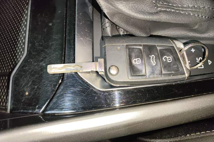 Used Volkswagen T-ROC 2020 230TSI DSG Two-Wheel Drive Advanced Version
