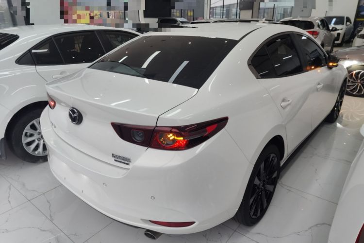 Used Mazda Mazda 3 Axela 2022 2.0L Automatic Premium Black Obsidian Edition
