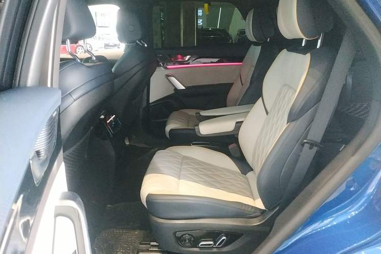 Used BYD Tang New Energy 2022 EV 635 km All-Wheel-Drive Flagship Model
