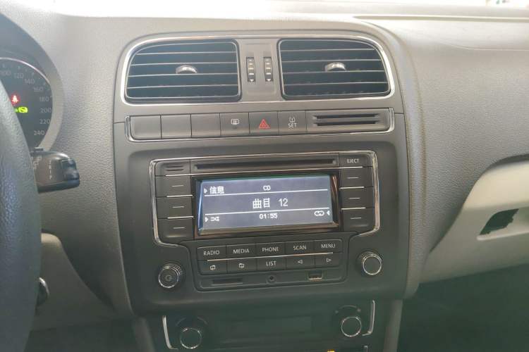 Used Volkswagen Polo 2014 1.6L Automatic Comfort Edition
