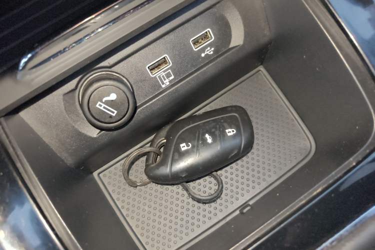 Used Roewe i5 2020 1.5L Automatic 4G Connected Linghao Edition
