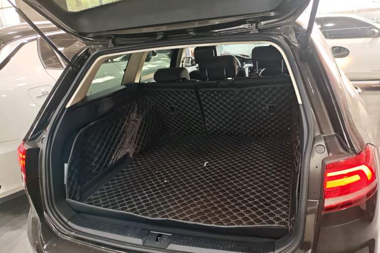 Used Volkswagen Variant 2018 380TSI Two-Wheel Drive Comfort Edition
