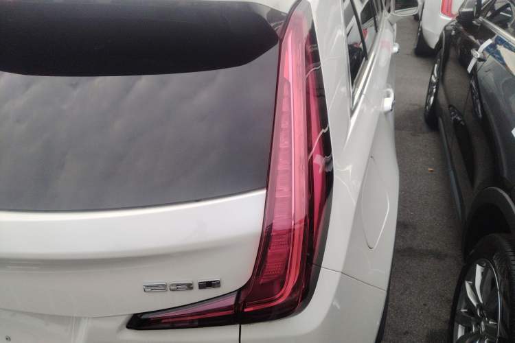 Used Cadillac XT4 2018 28T Two-Wheel Drive Tech Version
